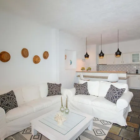 Apartment Thalasses Kalafatis