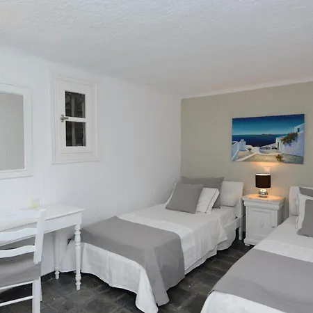 Thalasses Apartment *