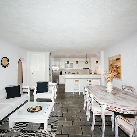 Apartment Thalasses Kalafatis