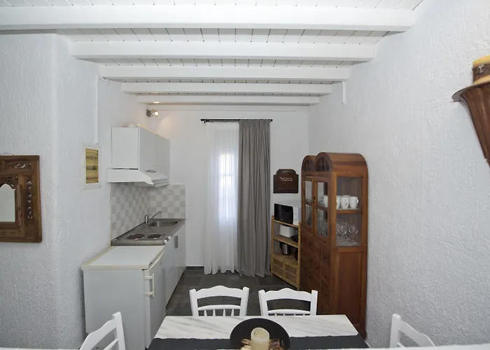 شقة ثالاسيس