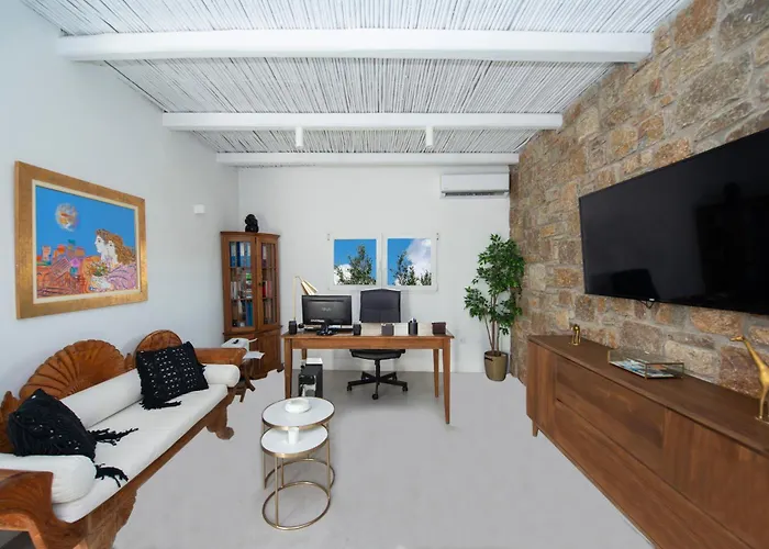 شقة ثالاسيس