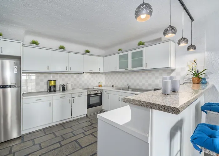 ثالاسيس كالافاتيس