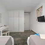 Apartment Thalasses *