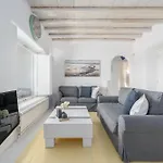 Thalasses Apartment *